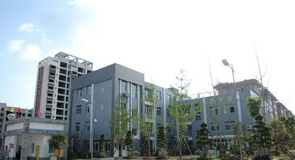 四川省大竹县职业中学