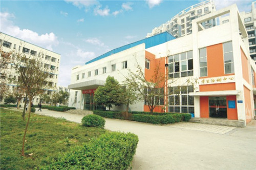 四川化工高级技工学校