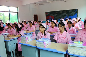 2020年江西鹰潭卫校学费多少 2020年江西鹰潭卫校学费多少