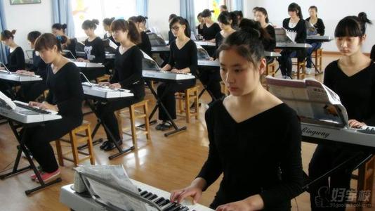 重庆中专学校有什么专业适合女生 重庆中专学校有什么专业适合女生