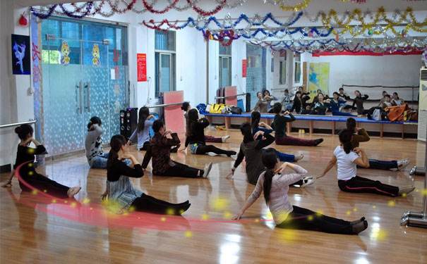 重庆女生读幼师学校有前途吗 重庆女生读幼师学校有前途吗