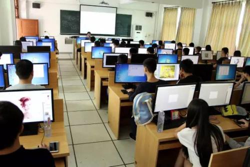 重庆市女孩在中专职业学校学什么技术好呢 重庆市女孩在中专职业学校学什么技术好呢