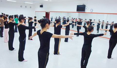 重庆女生上什么幼师学校好? 重庆女生上什么幼师学校好?
