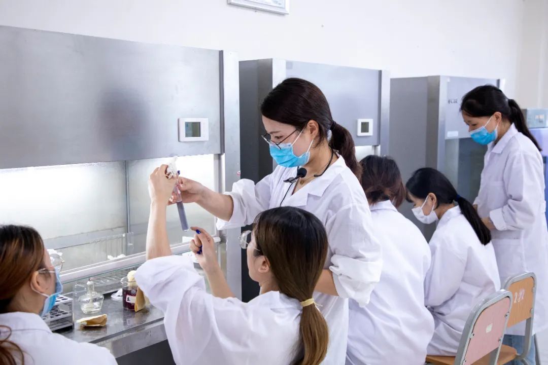 重庆轻工职业学院 重庆轻工职业学院